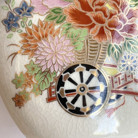 Vintage Asian Japanese Vase Porcelain Flower Cart Cream Pink Small Made in Japan - Picture 10 of 16